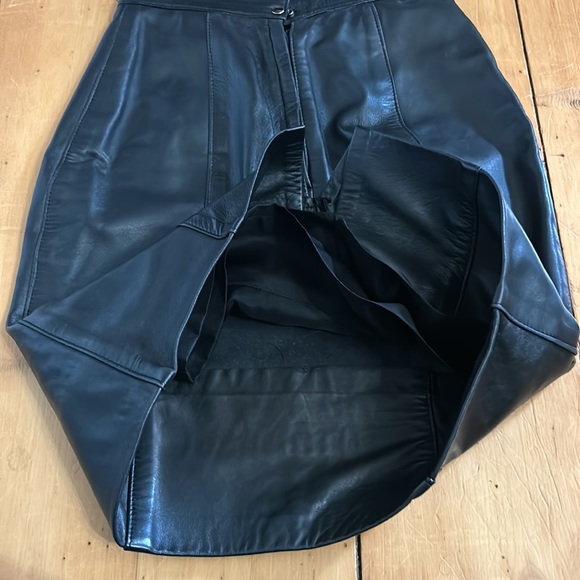 Vintage leather skirt - Picture 7 of 7
